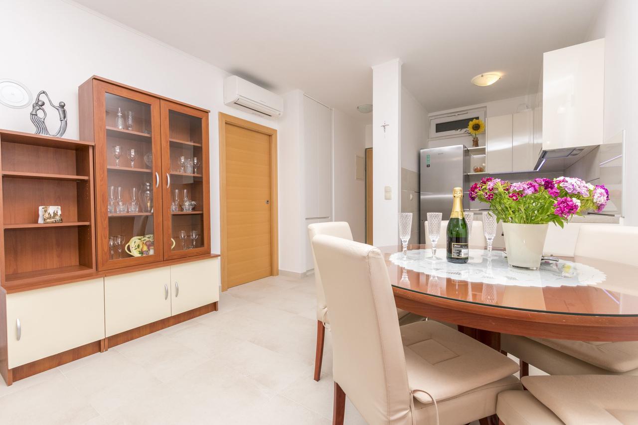 Apartment Ivanka Omis Exterior photo