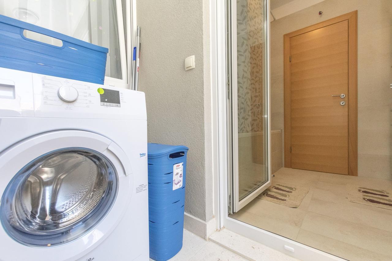 Apartment Ivanka Omis Exterior photo